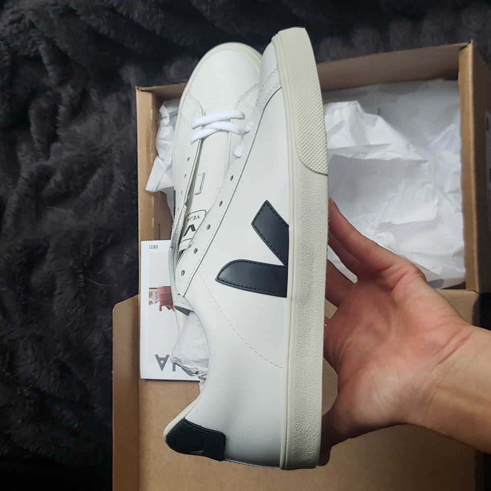 Veja Esplar Sneakers - Picture 9 of 12